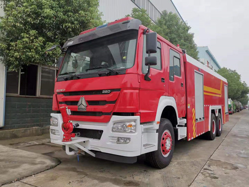 18米舉高噴射消防車(chē)按時(shí)下線(xiàn)